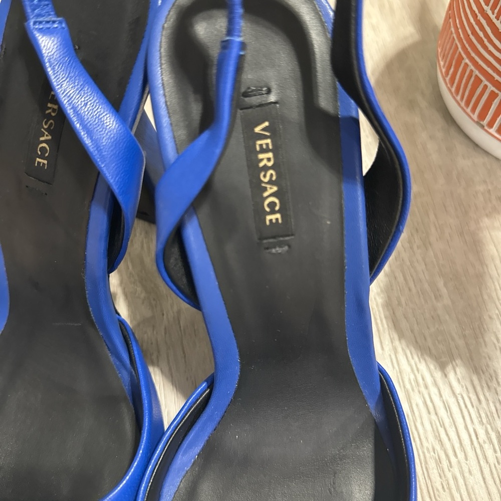 Versace Cobalt Blue Pointed Slingback Heels with Medusa Motif - Picture 3 of 5